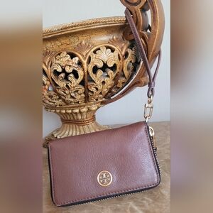 Tory Burch Robinson Genuine Pebbled Leather Wristlet Wallet Coffee/Brown 6"×4"